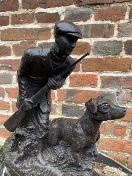 Bronze chasseur et son chien à l’affut