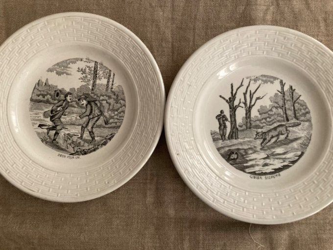 six assiettes St Amand les eaux. Thème de la chasse. VENDU 